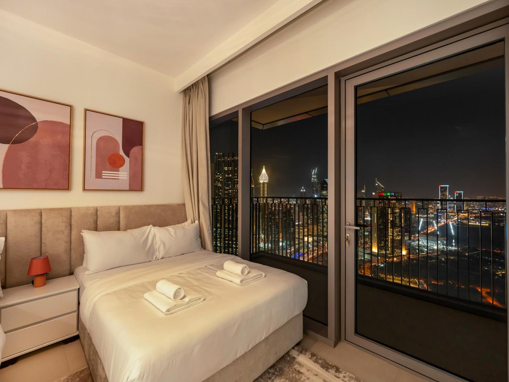Apartment Lively New 2br Located Between Difc & Downtown With Difc View *