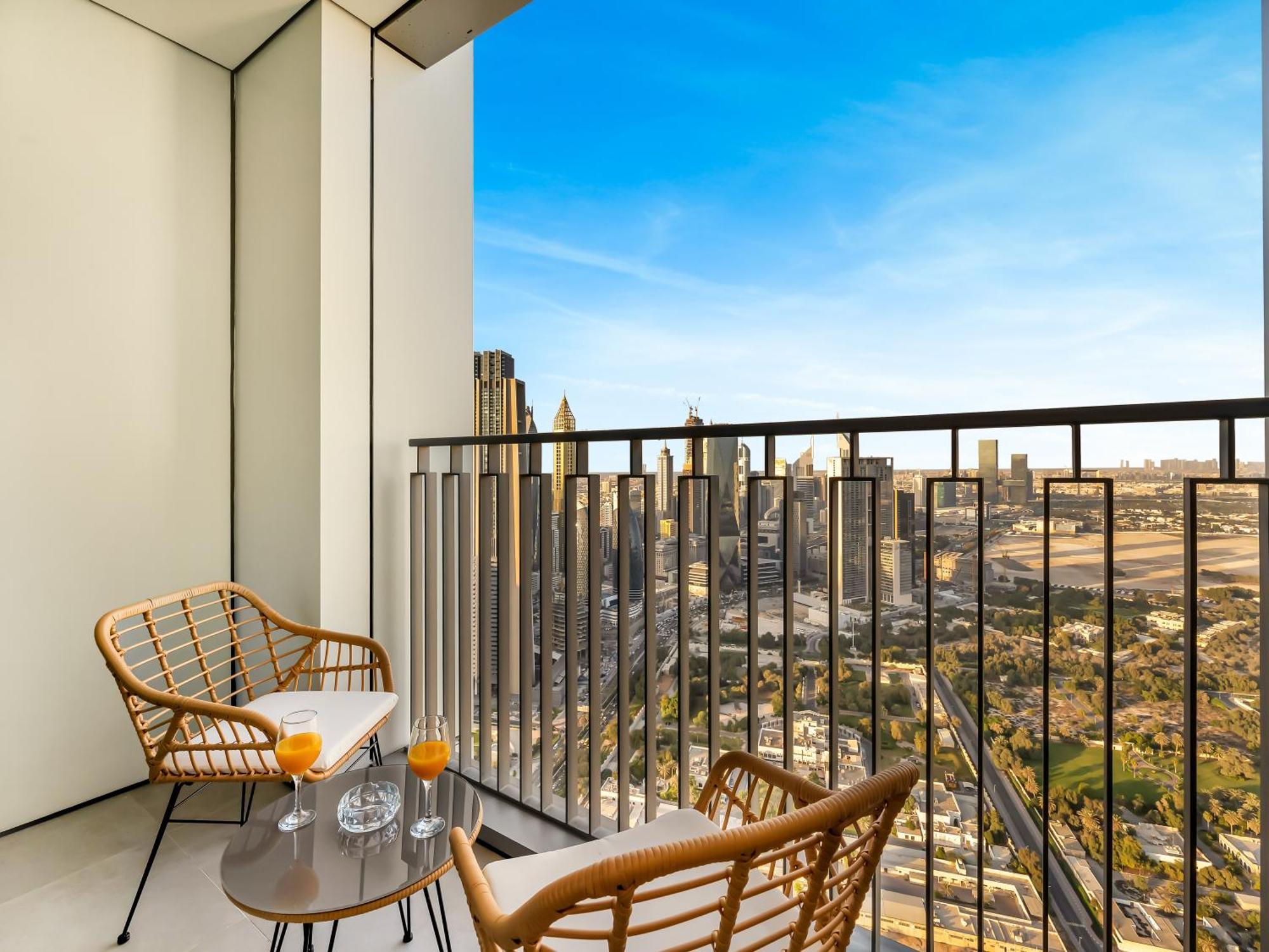 Apartment Lively New 2br Located Between Difc & Downtown With Difc View